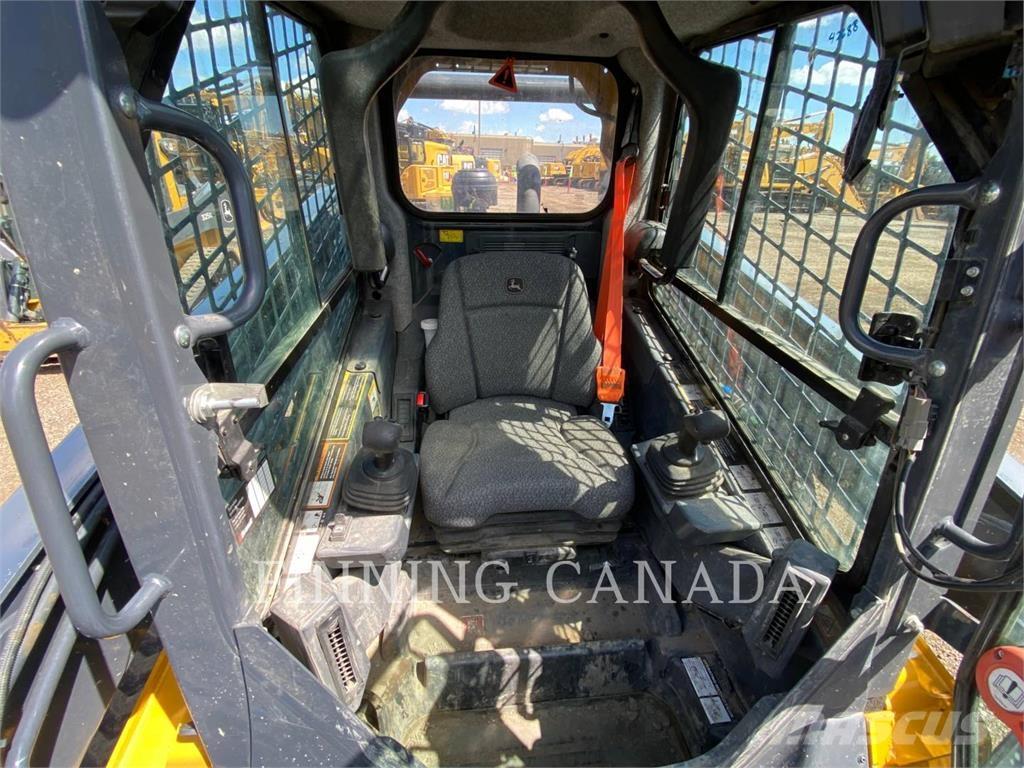 John Deere 333G クローラーローダー