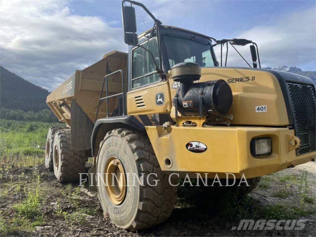 John Deere 400D アーティキュレート式ダンプトラック