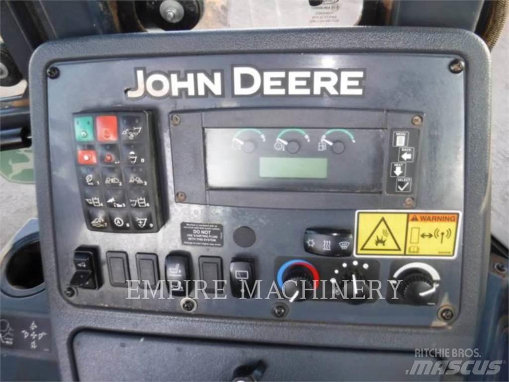 John Deere 410L バックホーローダー