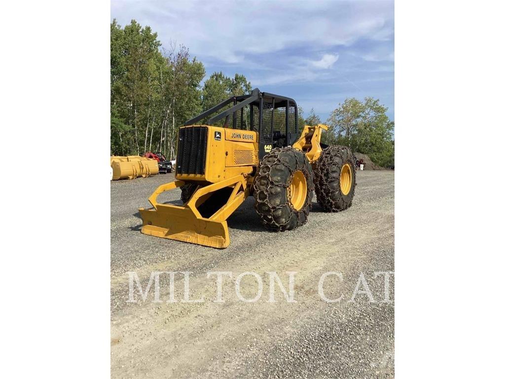 John Deere 640 スキッダー