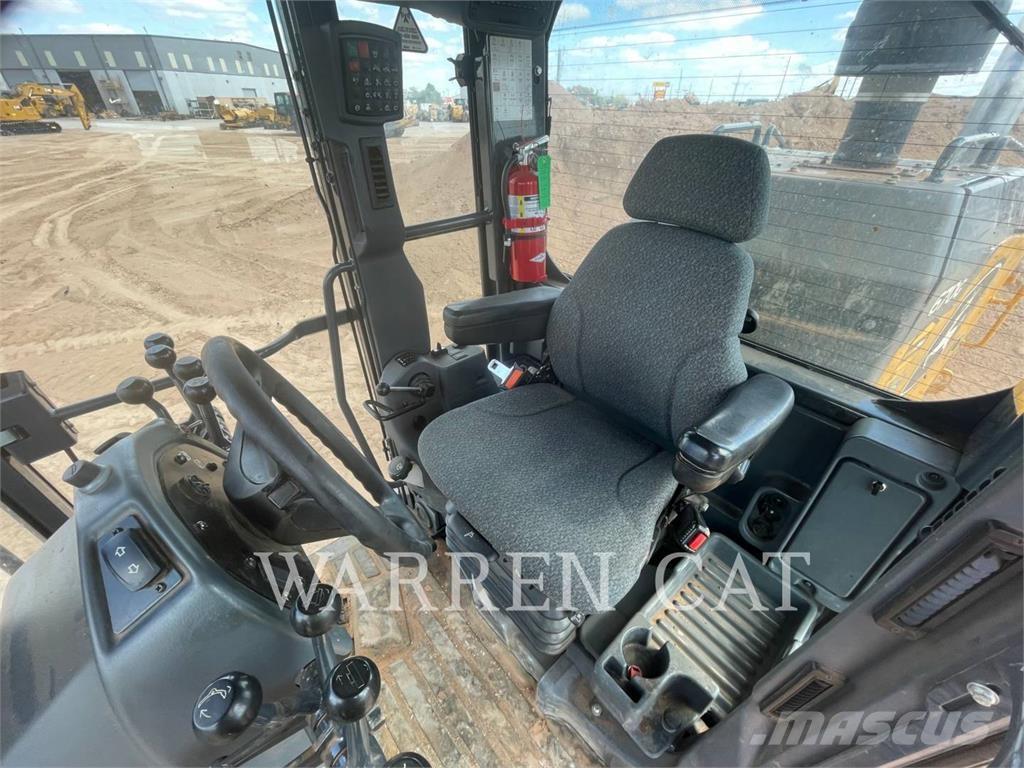 John Deere 670 モーターグレーダー