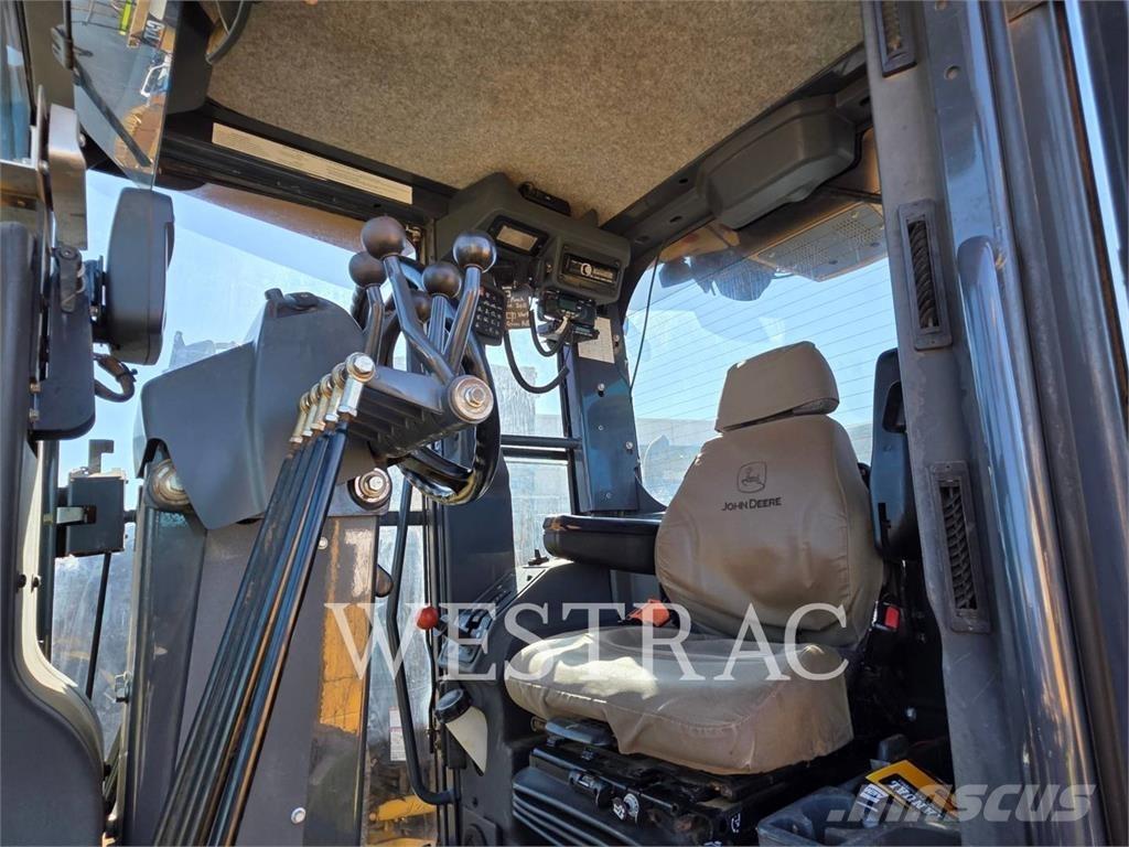 John Deere 670G モーターグレーダー