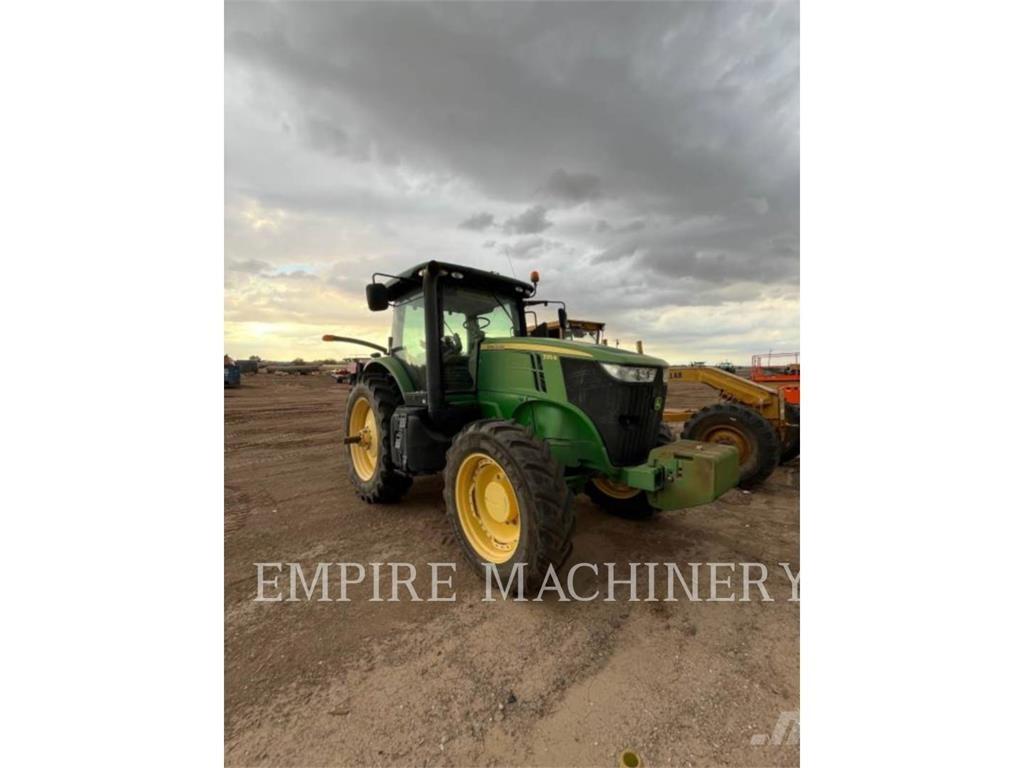John Deere 7215R トラクター