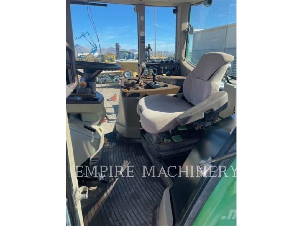 John Deere 7420 トラクター