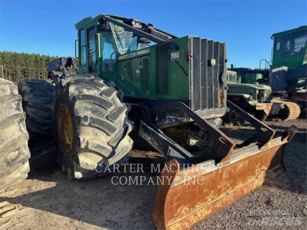 John Deere 848H スキッダー