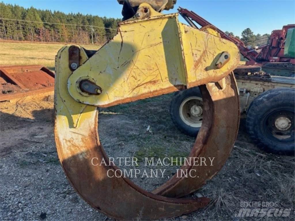 John Deere 848H スキッダー