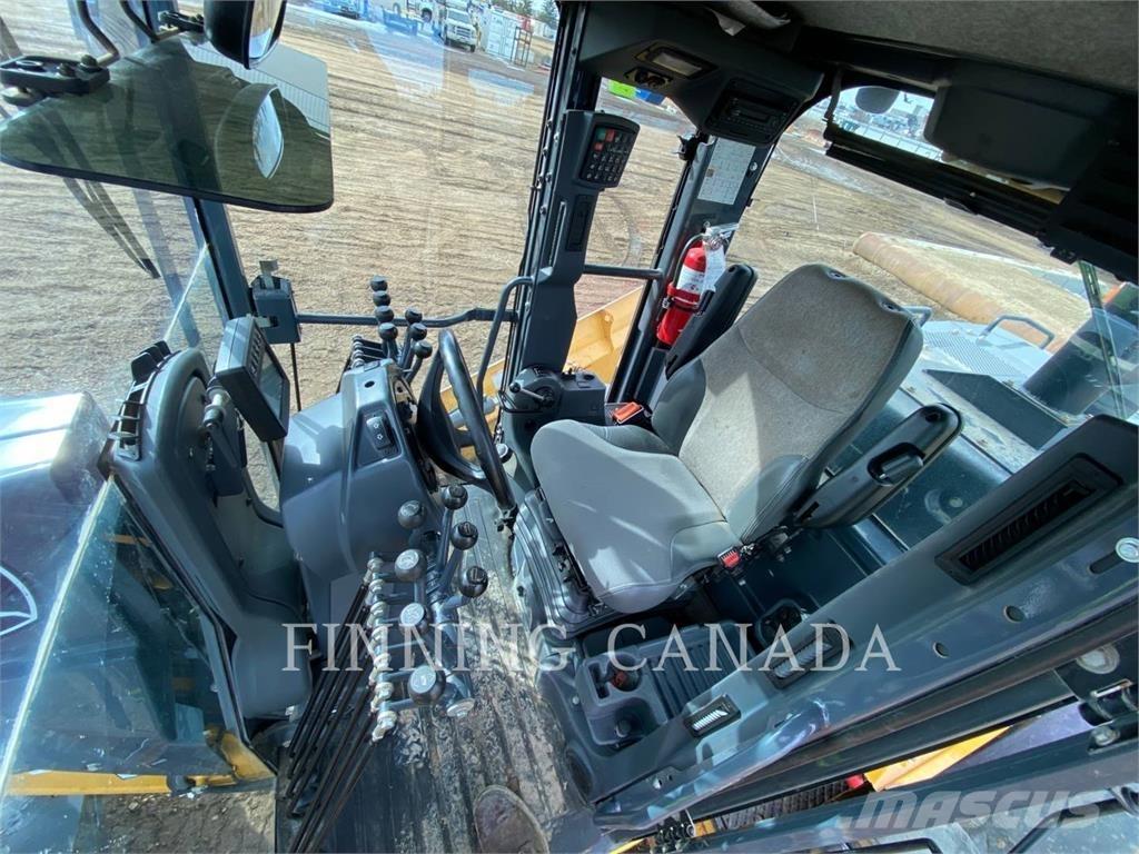 John Deere 870G モーターグレーダー