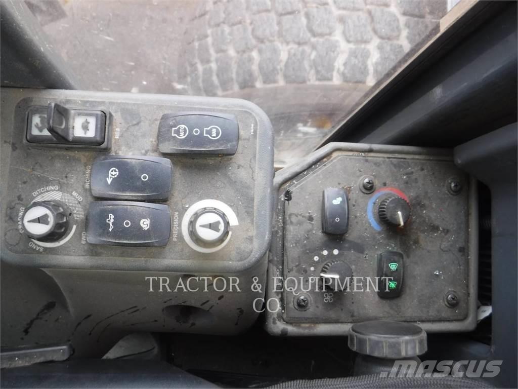 John Deere 872GP モーターグレーダー