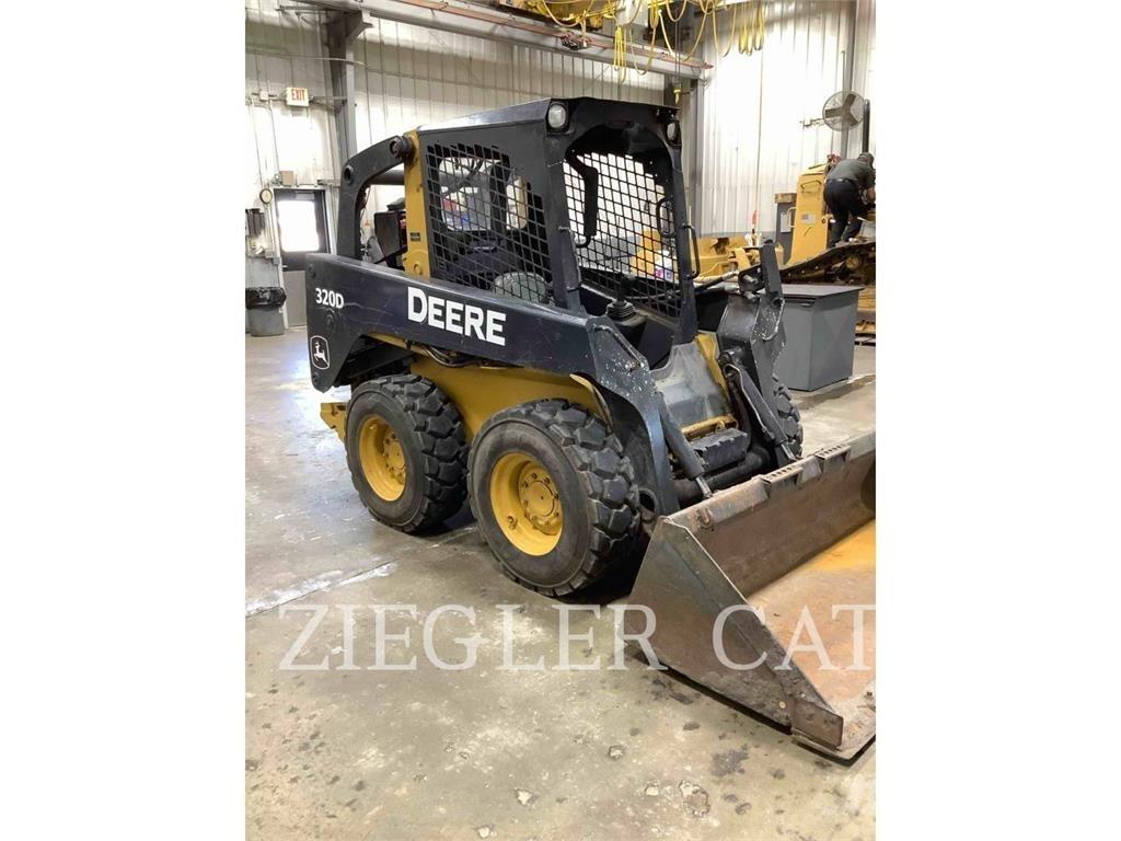 John Deere & CO. 320 D スキッドステアローダー