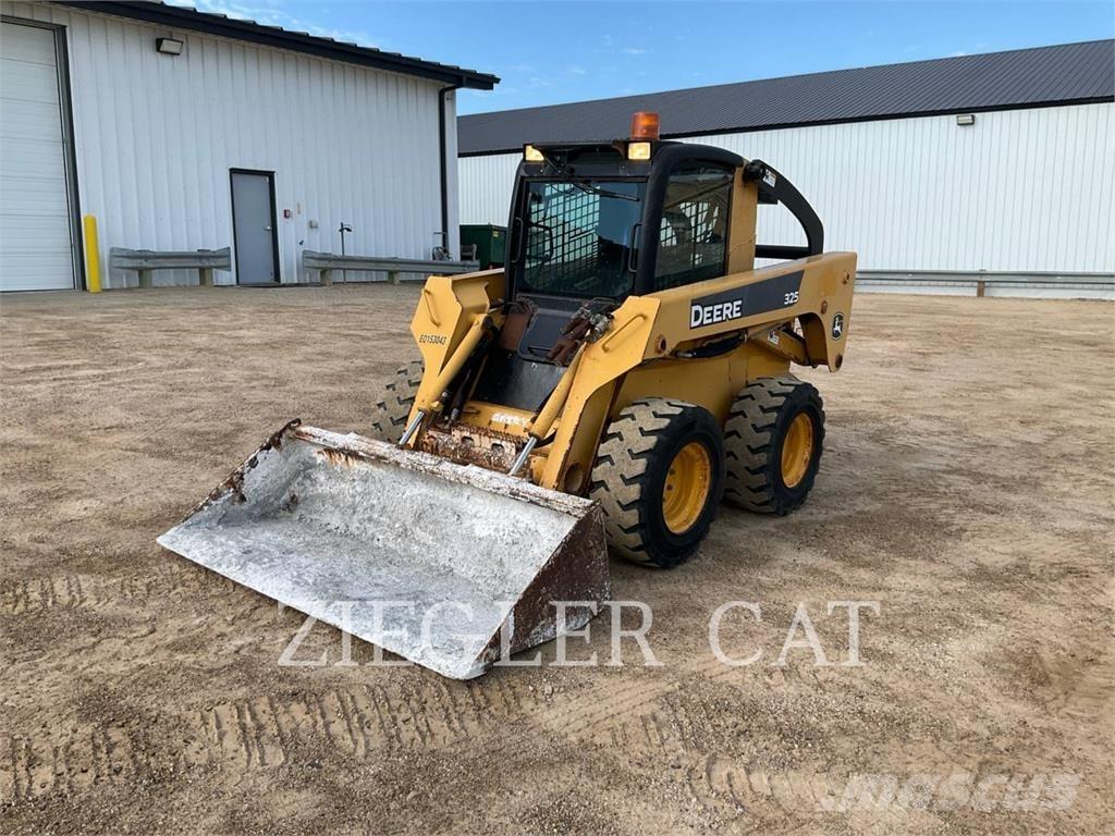 John Deere & CO. 325_AO スキッドステアローダー