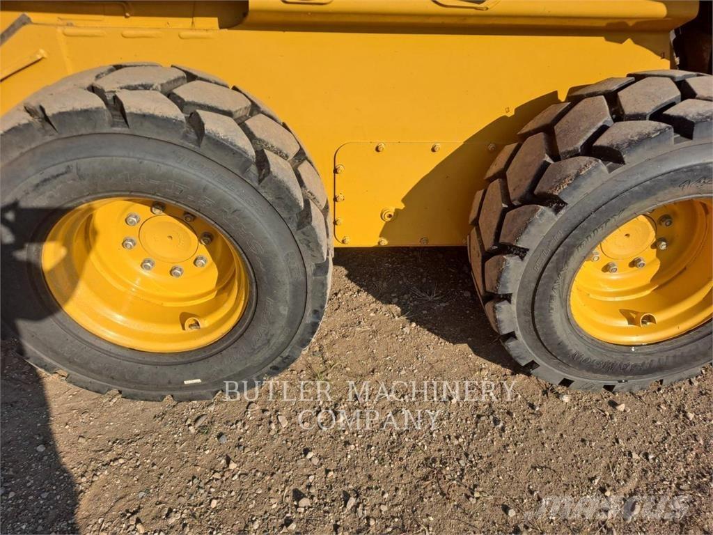 John Deere & CO. 332G スキッドステアローダー