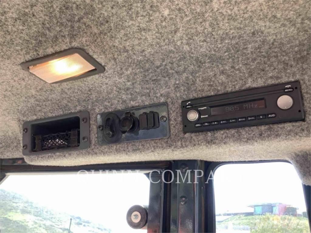 John Deere & CO. 410L バックホーローダー