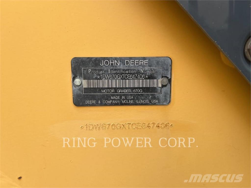 John Deere & CO. 670G モーターグレーダー