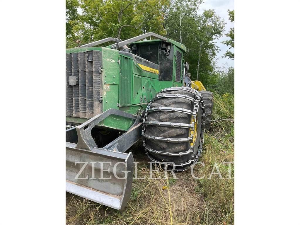 John Deere & CO. 748L 林業トラクター