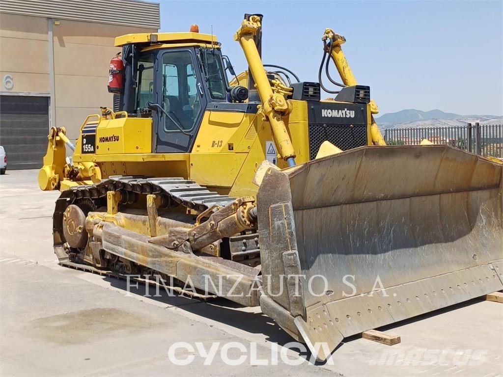 Komatsu D155 ブルドーザー