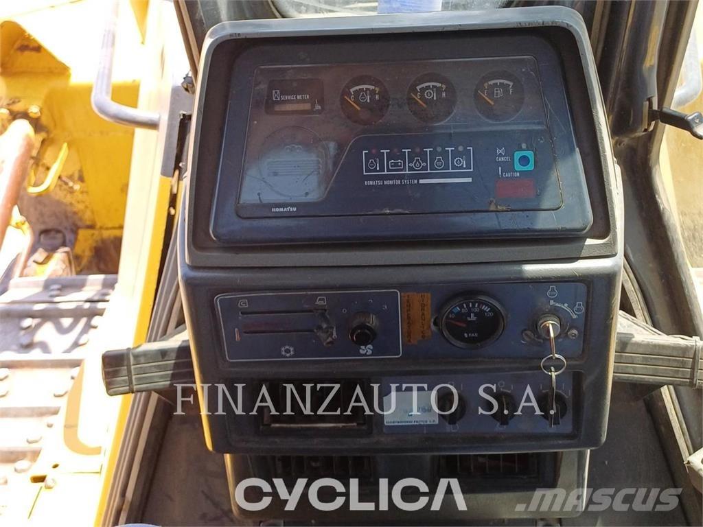 Komatsu D155 ブルドーザー
