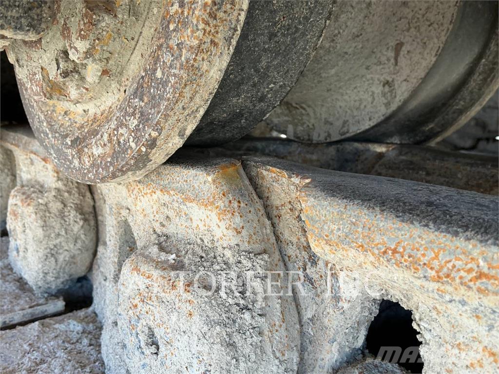 Komatsu D155AX-8 ブルドーザー