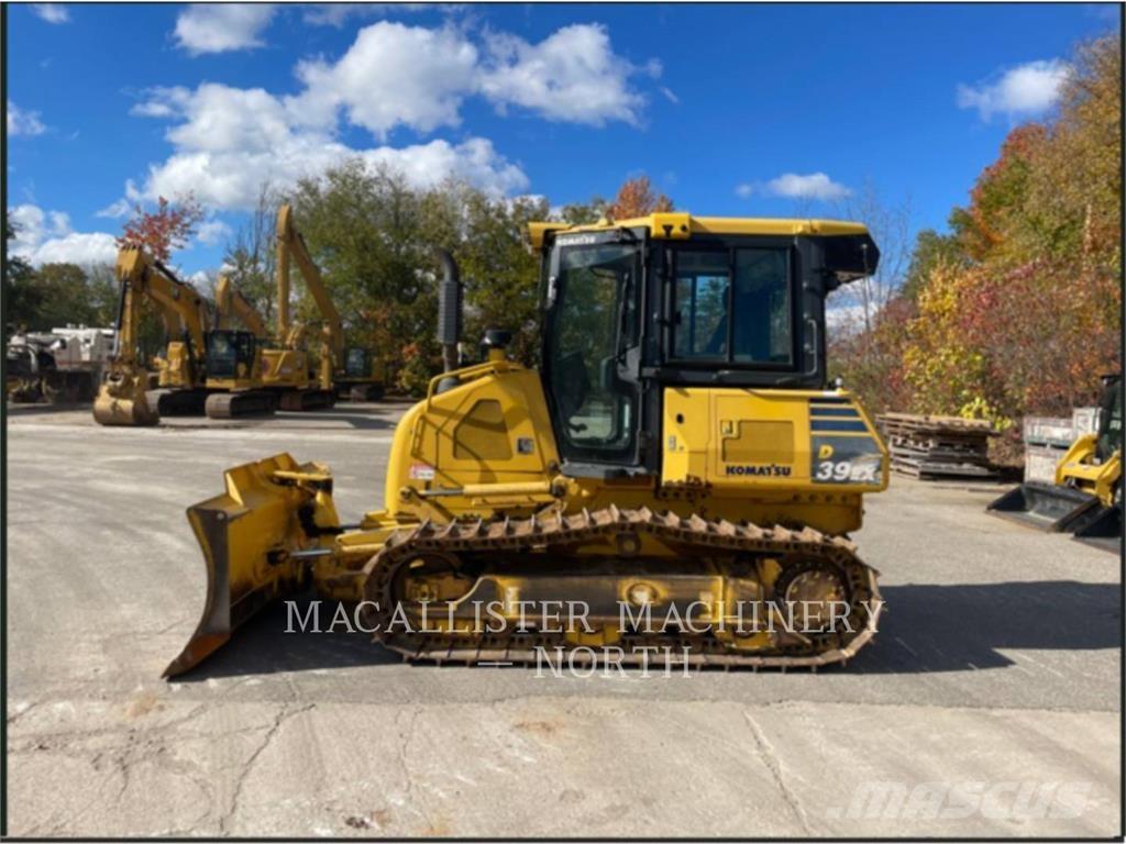 Komatsu D39EX-24 ブルドーザー