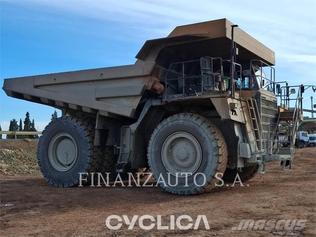 Komatsu HD785-7 アーティキュレート式ダンプトラック
