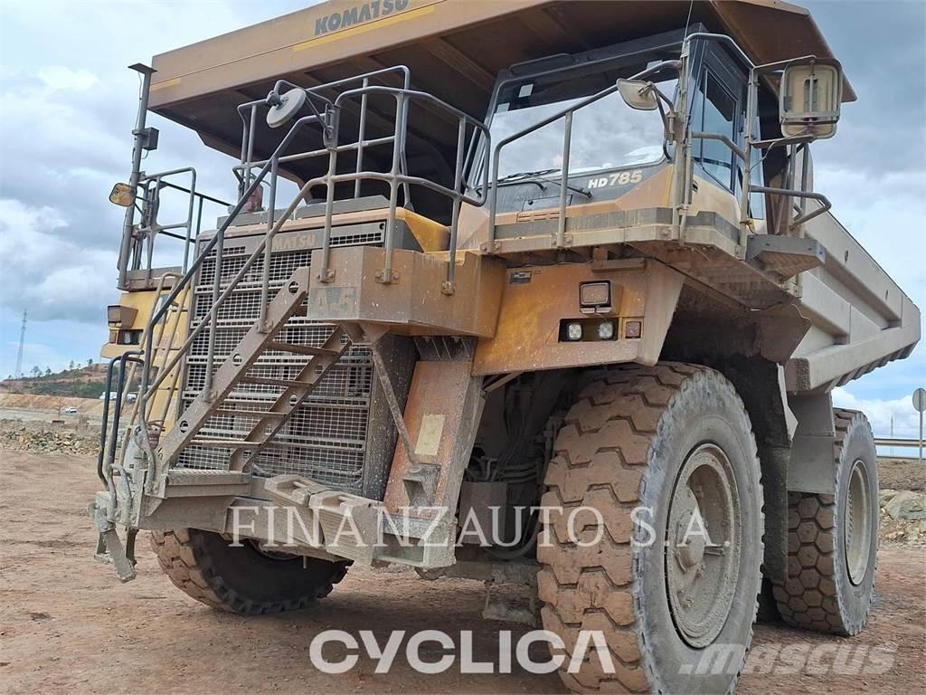 Komatsu HD785-7 アーティキュレート式ダンプトラック