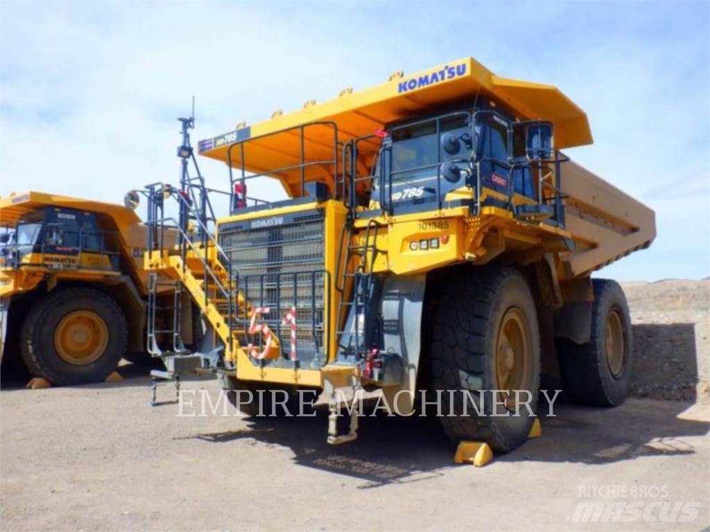 Komatsu HD785-8 アーティキュレート式ダンプトラック