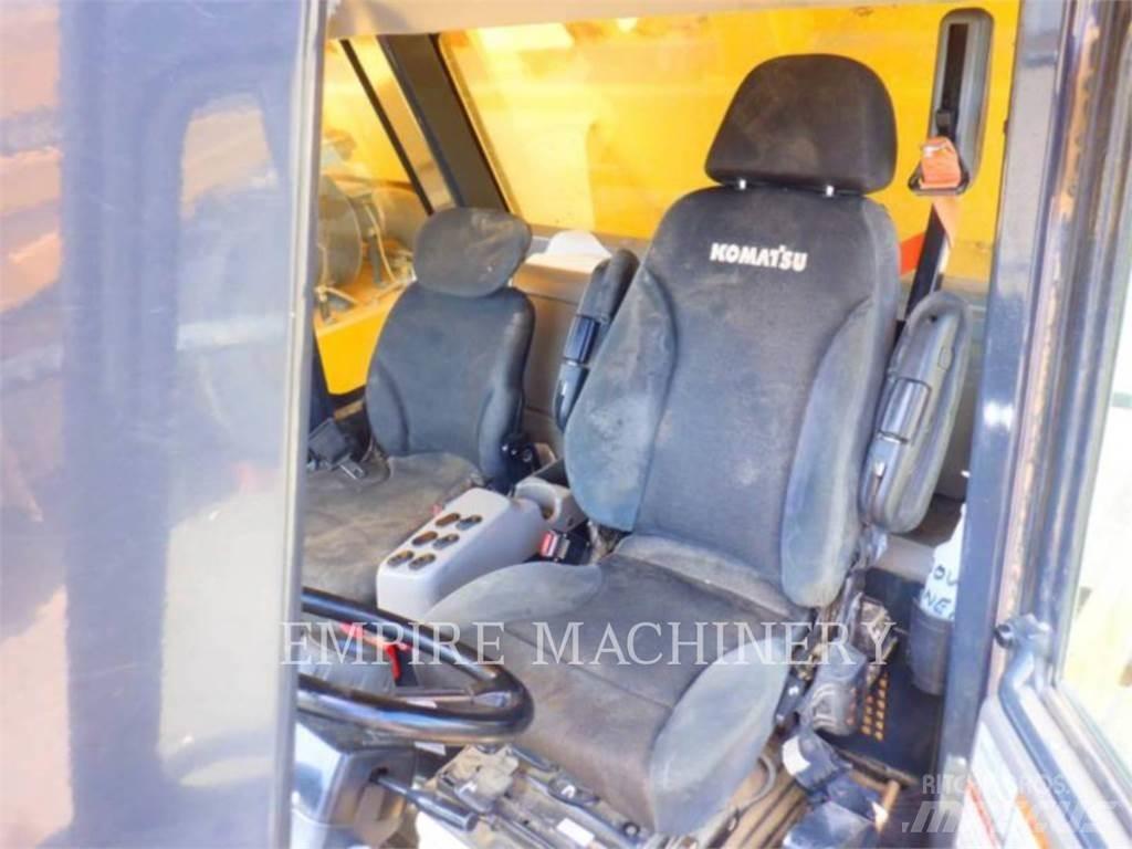 Komatsu HD785-8 アーティキュレート式ダンプトラック