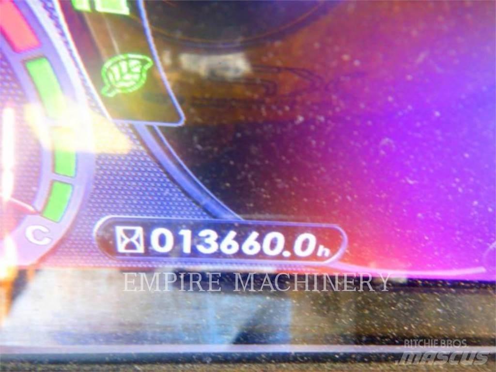 Komatsu HD785-8 アーティキュレート式ダンプトラック