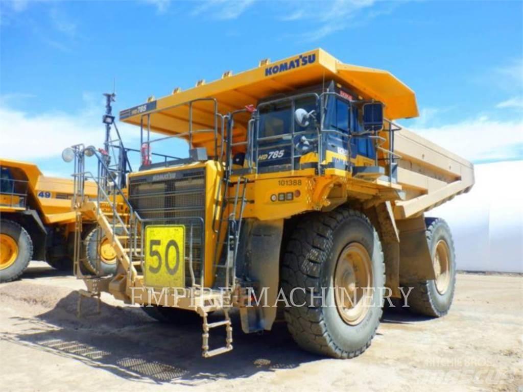 Komatsu HD785-8 アーティキュレート式ダンプトラック