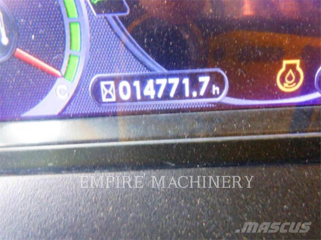 Komatsu HD785-8 アーティキュレート式ダンプトラック