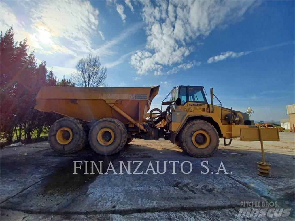 Komatsu HM400-2 アーティキュレート式ダンプトラック