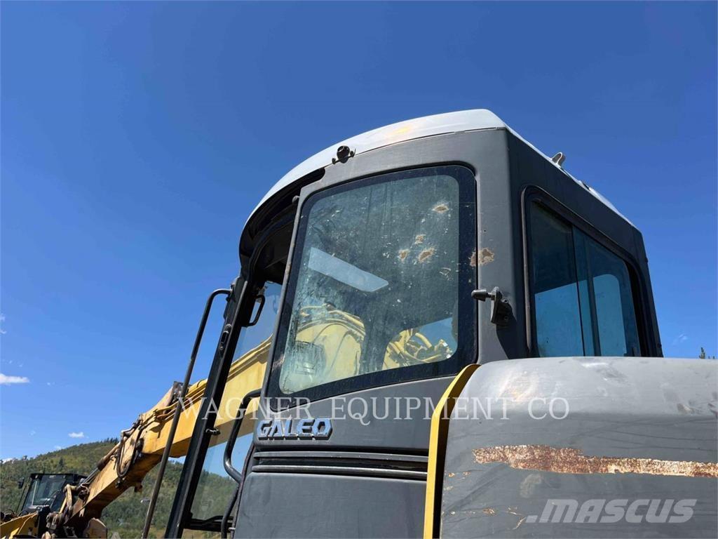 Komatsu PC138USLC2 大型油圧ショベル12t以上（パワーショベル・ユンボ）