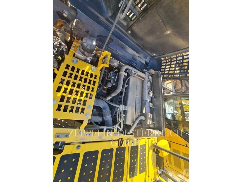 Komatsu PC210LC-11EQ 大型油圧ショベル12t以上（パワーショベル・ユンボ）