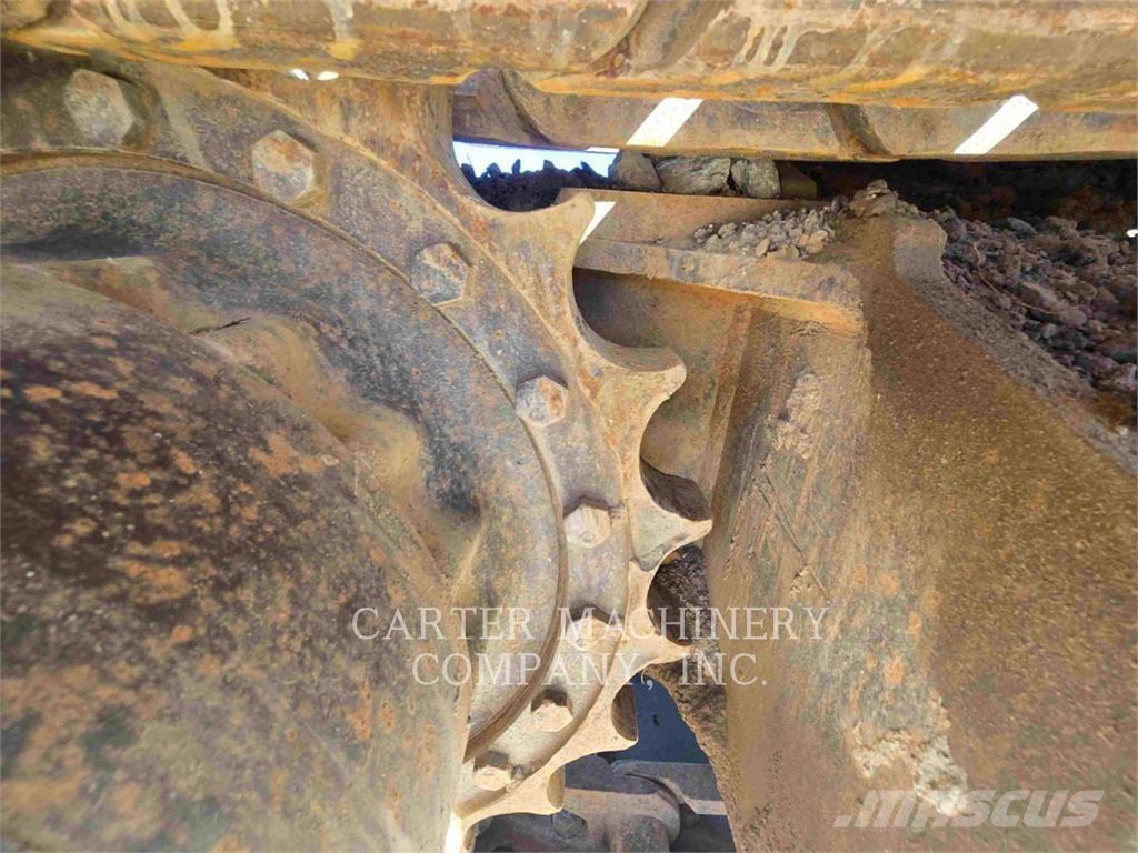 Komatsu PC220LC 大型油圧ショベル12t以上（パワーショベル・ユンボ）