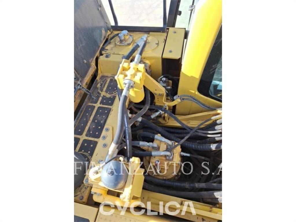 Komatsu PC490 大型油圧ショベル12t以上（パワーショベル・ユンボ）