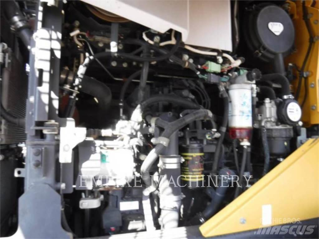 Komatsu WA270-8 ホイールローダー・タイヤショベル