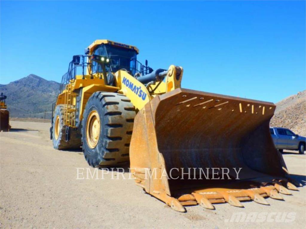 Komatsu WA900-8 ホイールローダー・タイヤショベル
