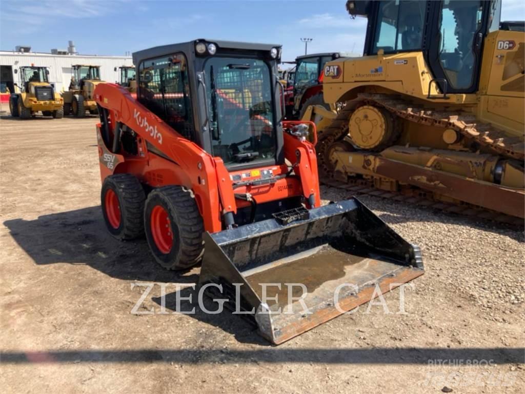 Kubota SSV65 スキッドステアローダー