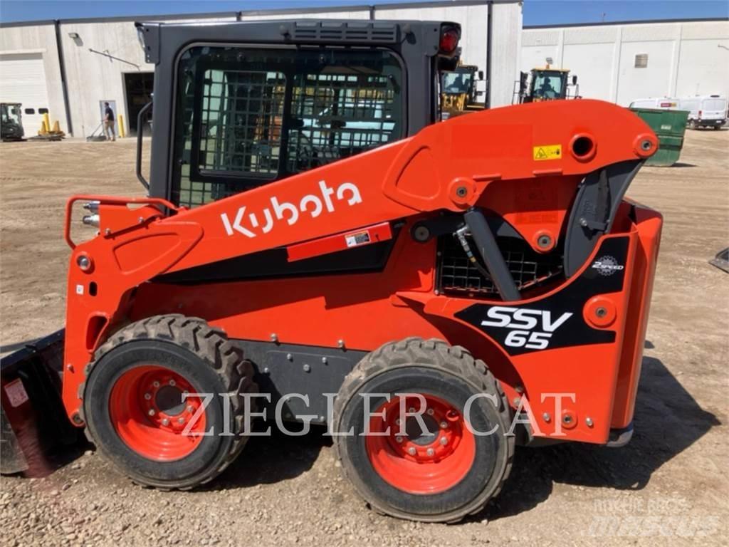 Kubota SSV65 スキッドステアローダー