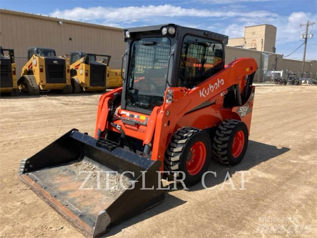 Kubota SSV65 スキッドステアローダー