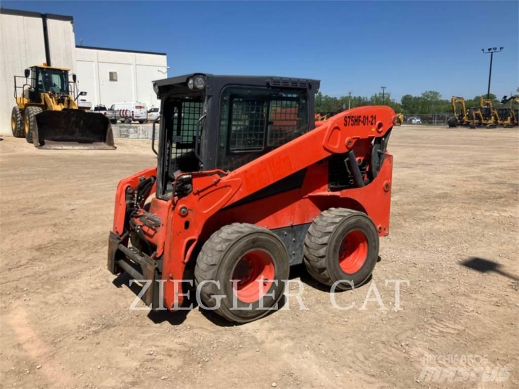 Kubota SSV75 スキッドステアローダー