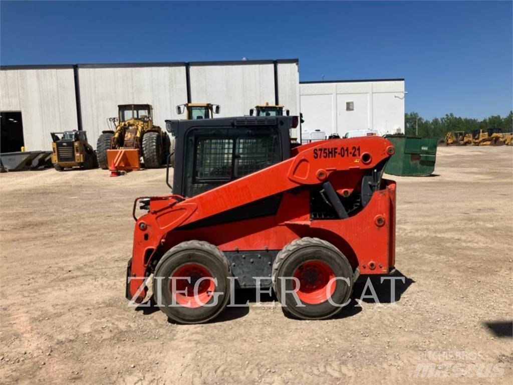 Kubota SSV75 スキッドステアローダー