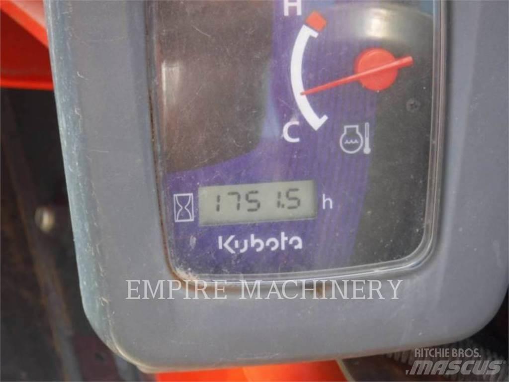 Kubota SSV75 スキッドステアローダー