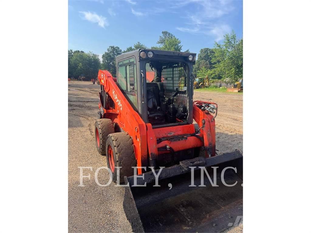 Kubota SSV75 スキッドステアローダー