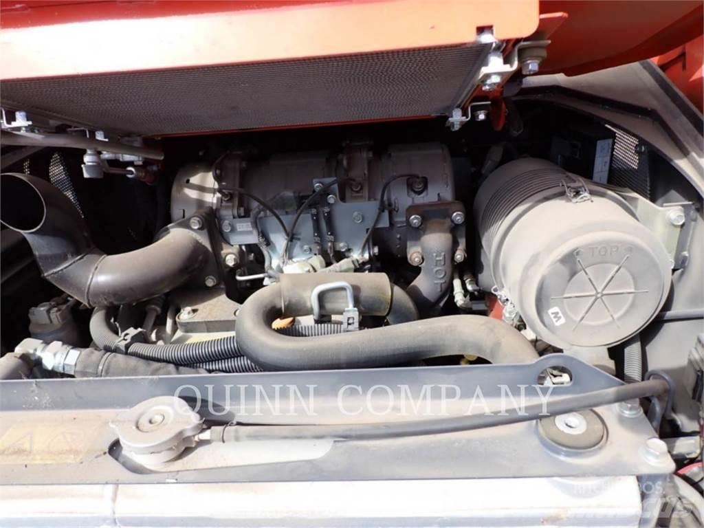 Kubota SVL65-2 スキッドステアローダー