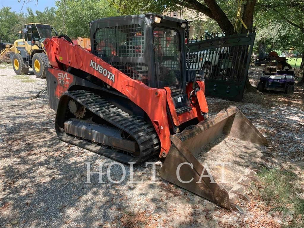Kubota SVL95-2S スキッドステアローダー