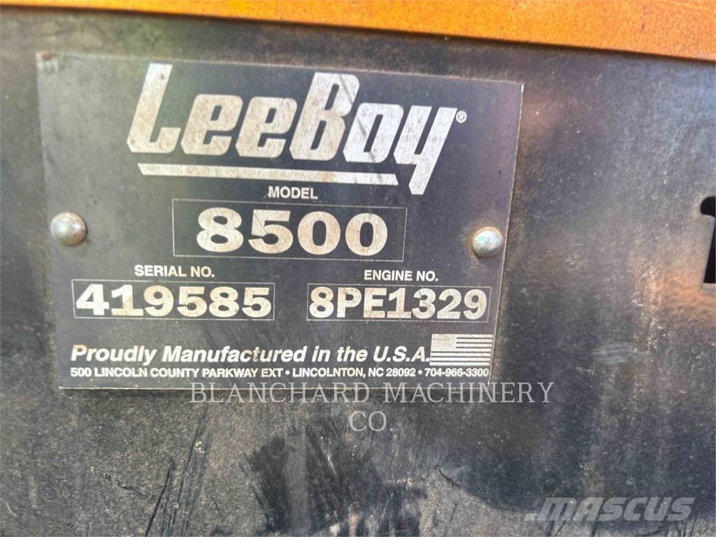 LeeBoy 8500E アスファルトフィニッシャ