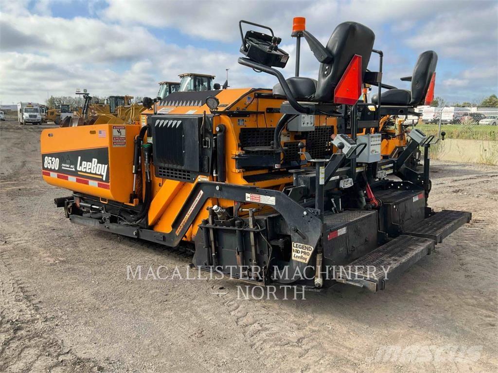 LeeBoy 8530 アスファルトフィニッシャ
