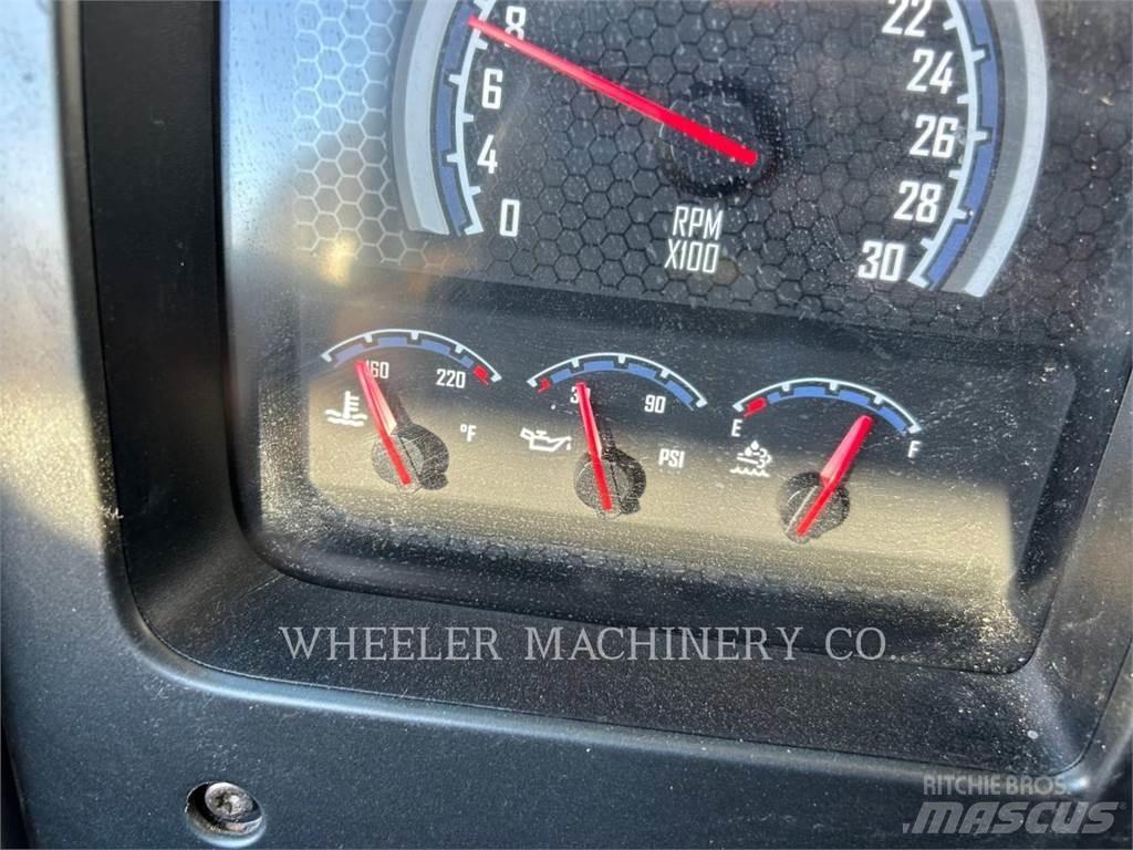 Mack WT2000 A タンカートラック