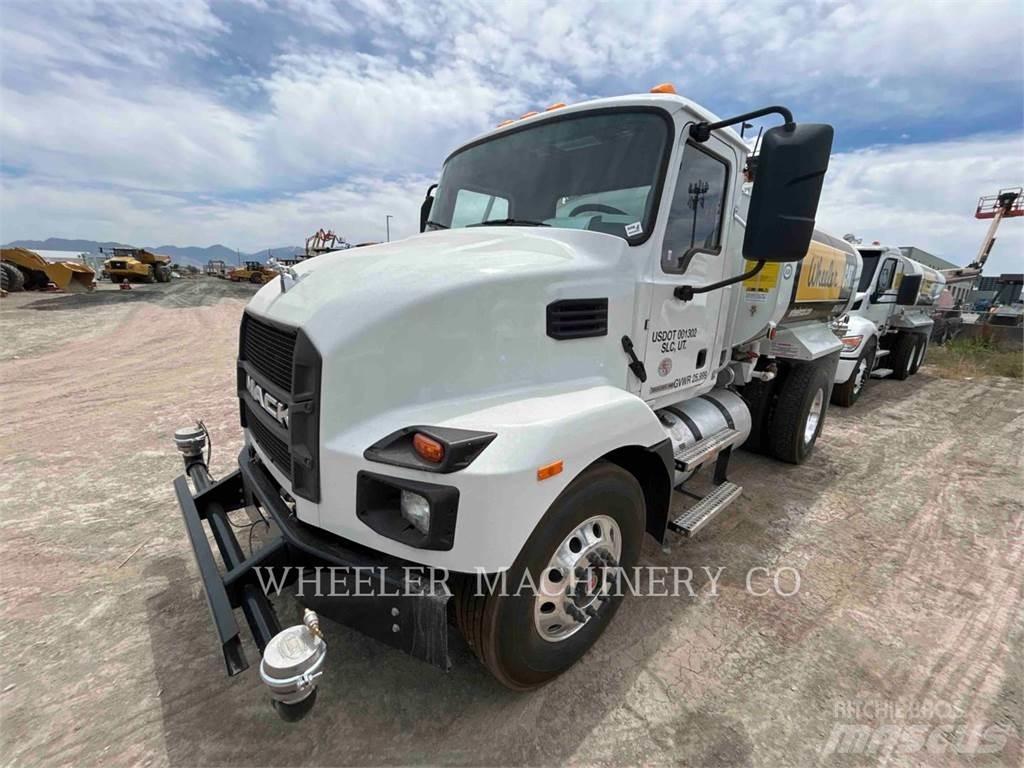 Mack WT2000 A タンカートラック