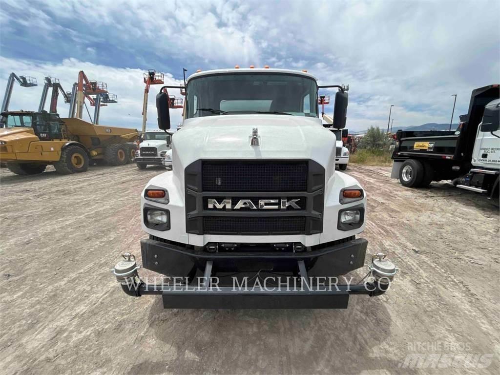 Mack WT2000 A タンカートラック